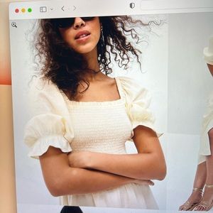 GAP Linen- Blend Puff sleeve midi dress